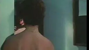 மாற்றாந்தாய் மற்றும் மகள் பேங்க்ஸ் பிபிசி