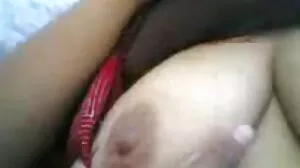 கோர்ட்னி லோக்ஸ் புஸ்ஸி கம்லோட் நிரப்பப்பட்டது