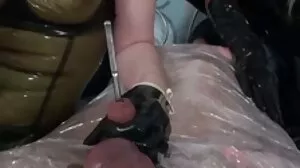 ஆசிய டீன் ஆபாச நட்சத்திரமான நினா சினிமாவில் ஆள் பிடிக்கிறார்