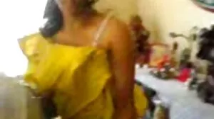 சிறிய ரெட்ஹெட் மேதாவி ஸ்கார்லெட் ஸ்கைஸ் அதிகாரியால் காட்டுமிராண்டித்தனமாக புணர்ந்தார்