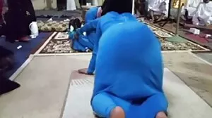 லெஸ்பியன் நால்வர் பதின்ம வயதினர் புஸ்ஸை சாப்பிடுகிறார்கள்