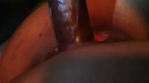 டீன் ஏஜ் மர்லின் ஜான்சன் தேடும் போது கொம்பாக உணர்கிறார்